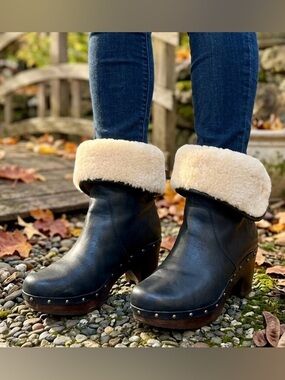 UGG AUS Lynnea 1958 Leather & Sheepskin Heeled Clog Boots Warm Fur Roll Down